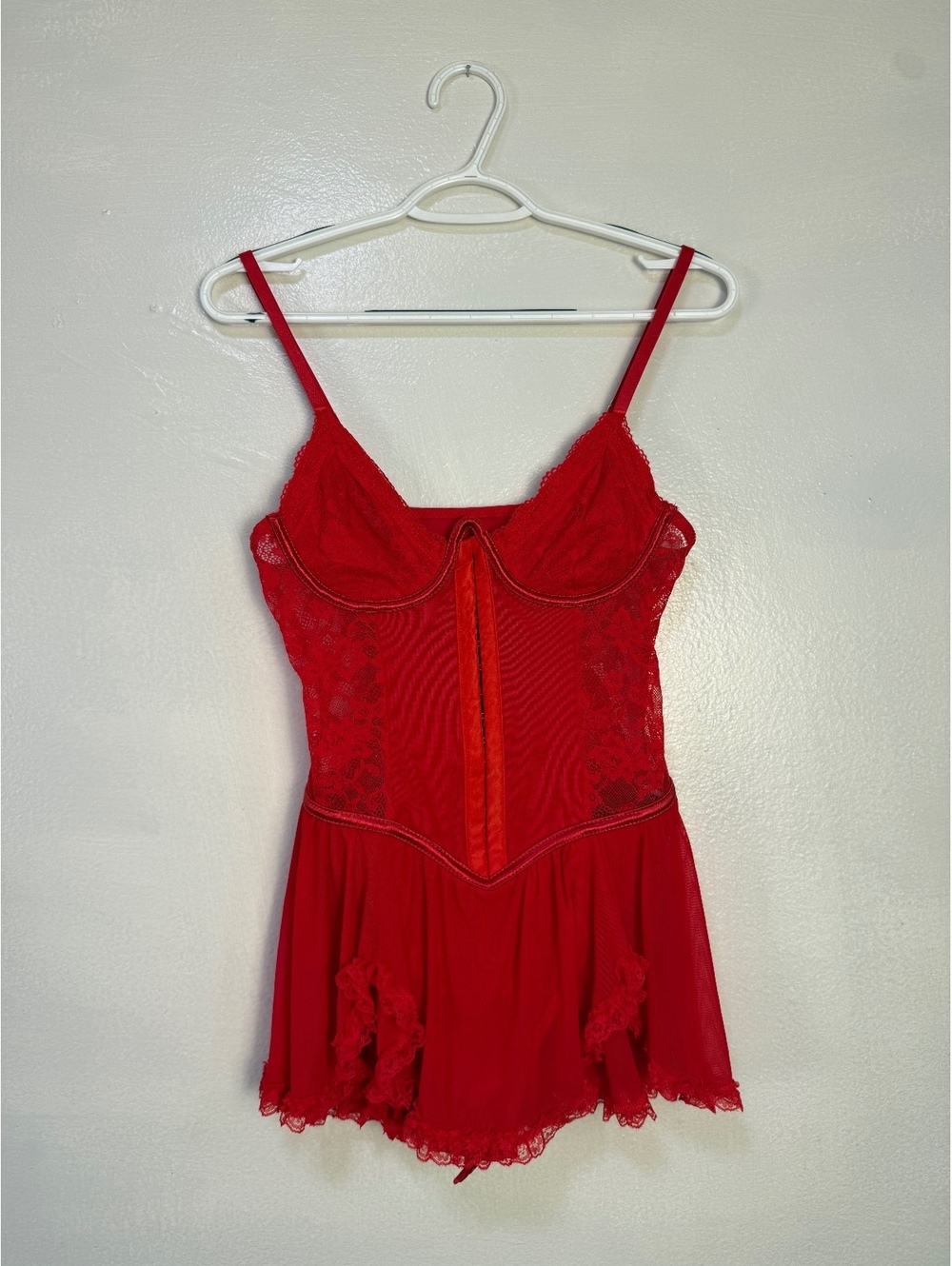 Red Lace and Mesh Babydoll Lingerie with Adjustable Straps and Underwire